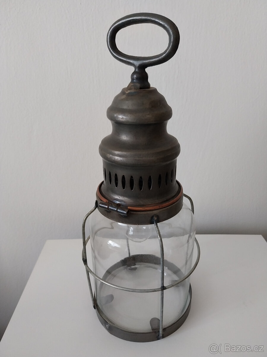 Lodní lampa, replika z 80tých let, svítí