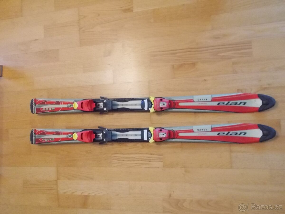 Carvingové sjezdové lyže 120cm
