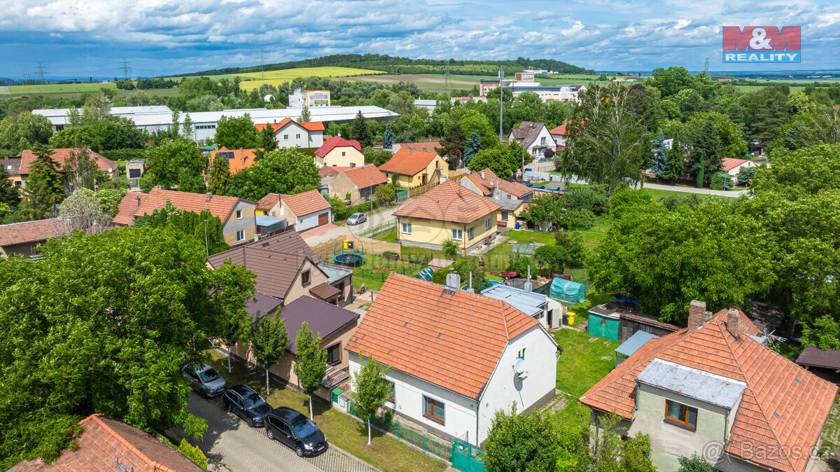 Prodej rodinného domu, 1061 m², Úžice, ul. Školní