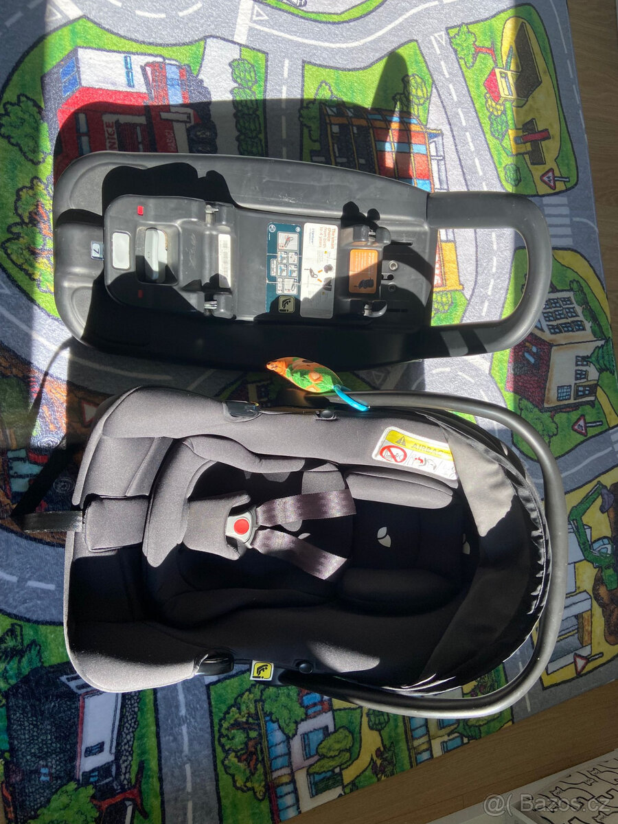 Autosedačka vajíčko Joie i snug a i venture