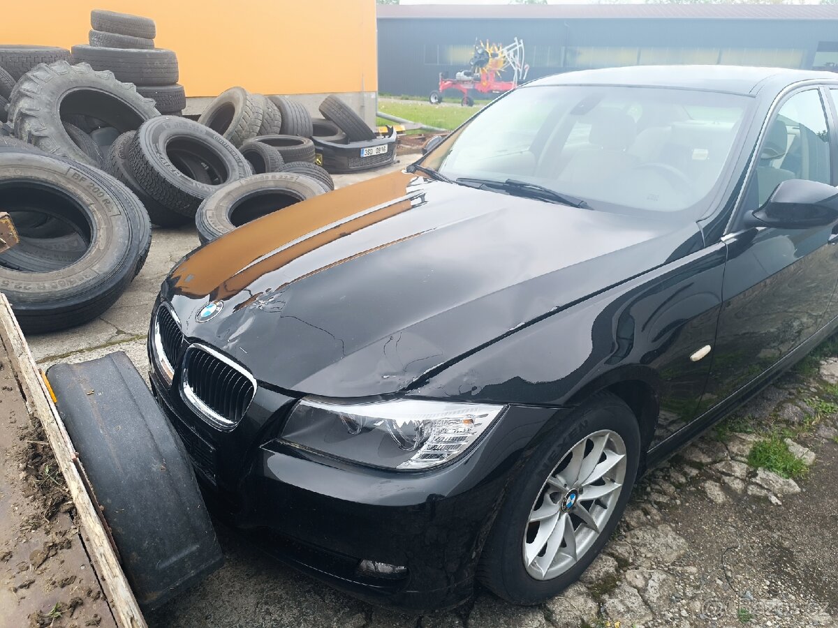Prodám BMW E90 318i na díly