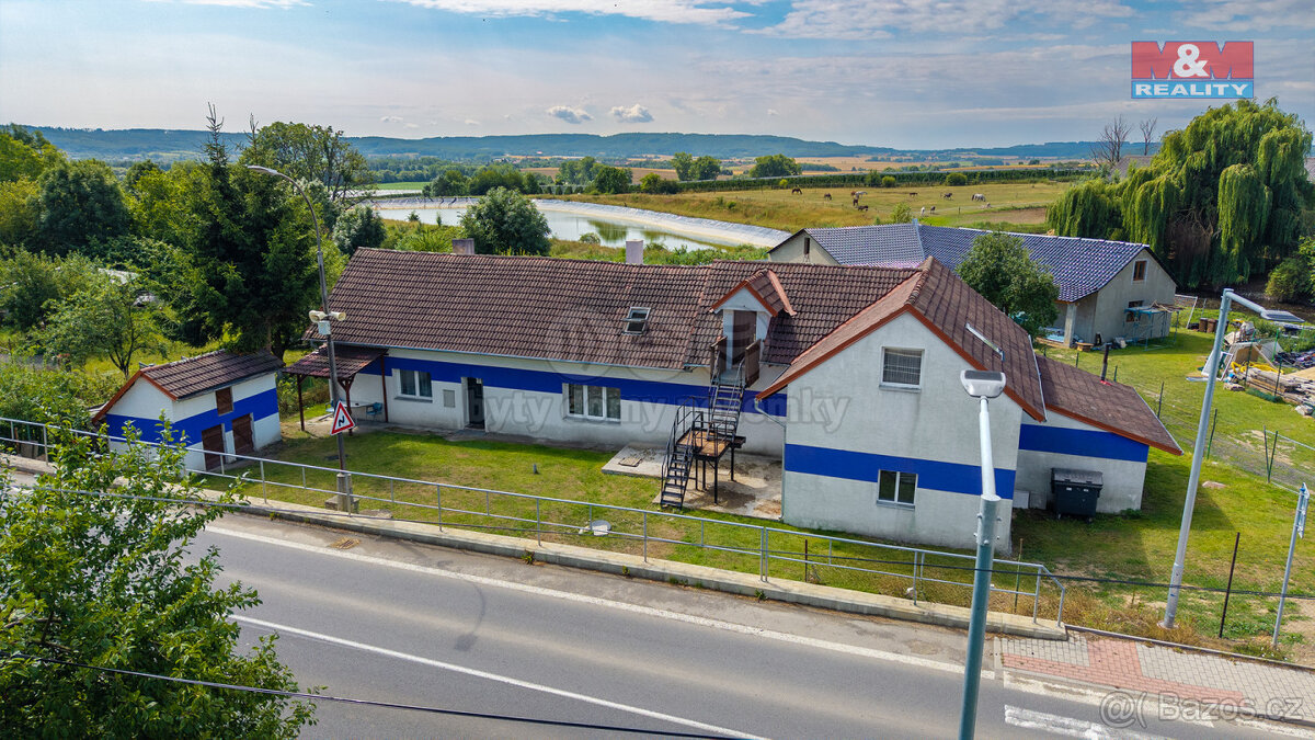 Prodej rodinného domu, 372 m², Horní Bousov