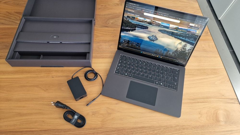 Microsoft Surface Laptop 7 – 15" / 16 GB RAM / 2 TB SSD