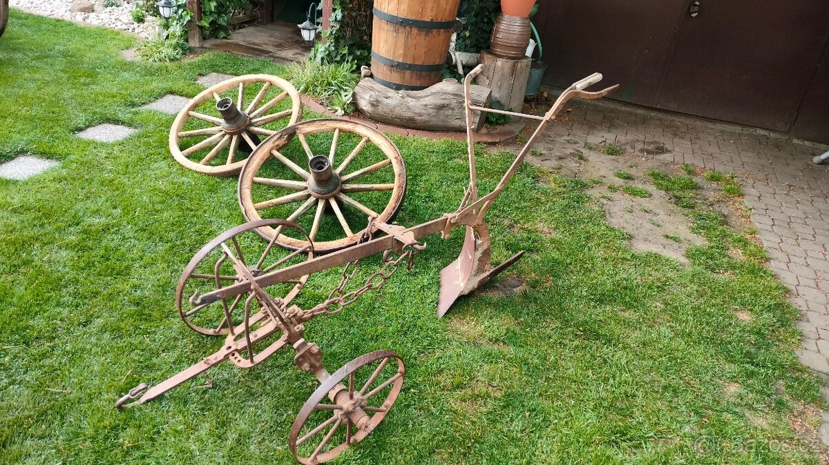 Nález z půdy, staré věci ze stodoly. Retro