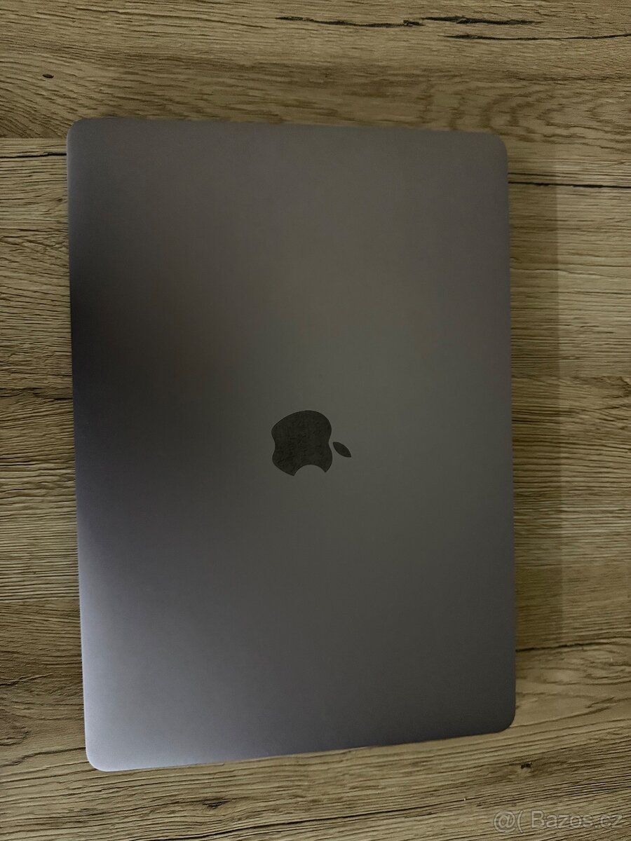 MacBook PRO 2018, i5, 8GB ram, 256gb ssd, touchbar