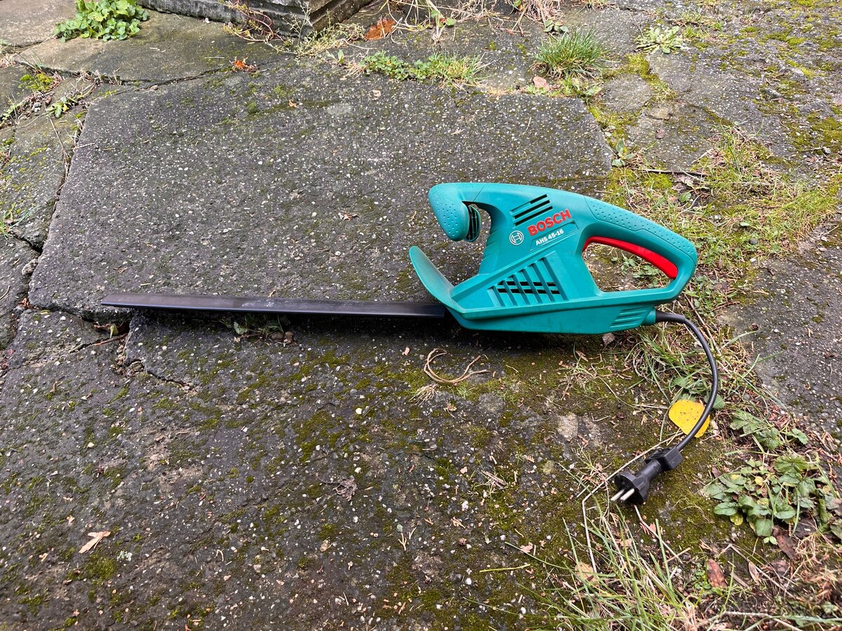 Bosch AHS 45-16 elektrické nůžky na živý plot