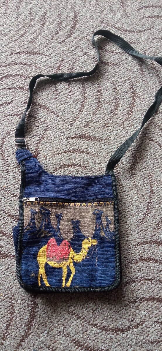 KABELKY A RŮZNÉ BRAŠNY KUS 20KČ