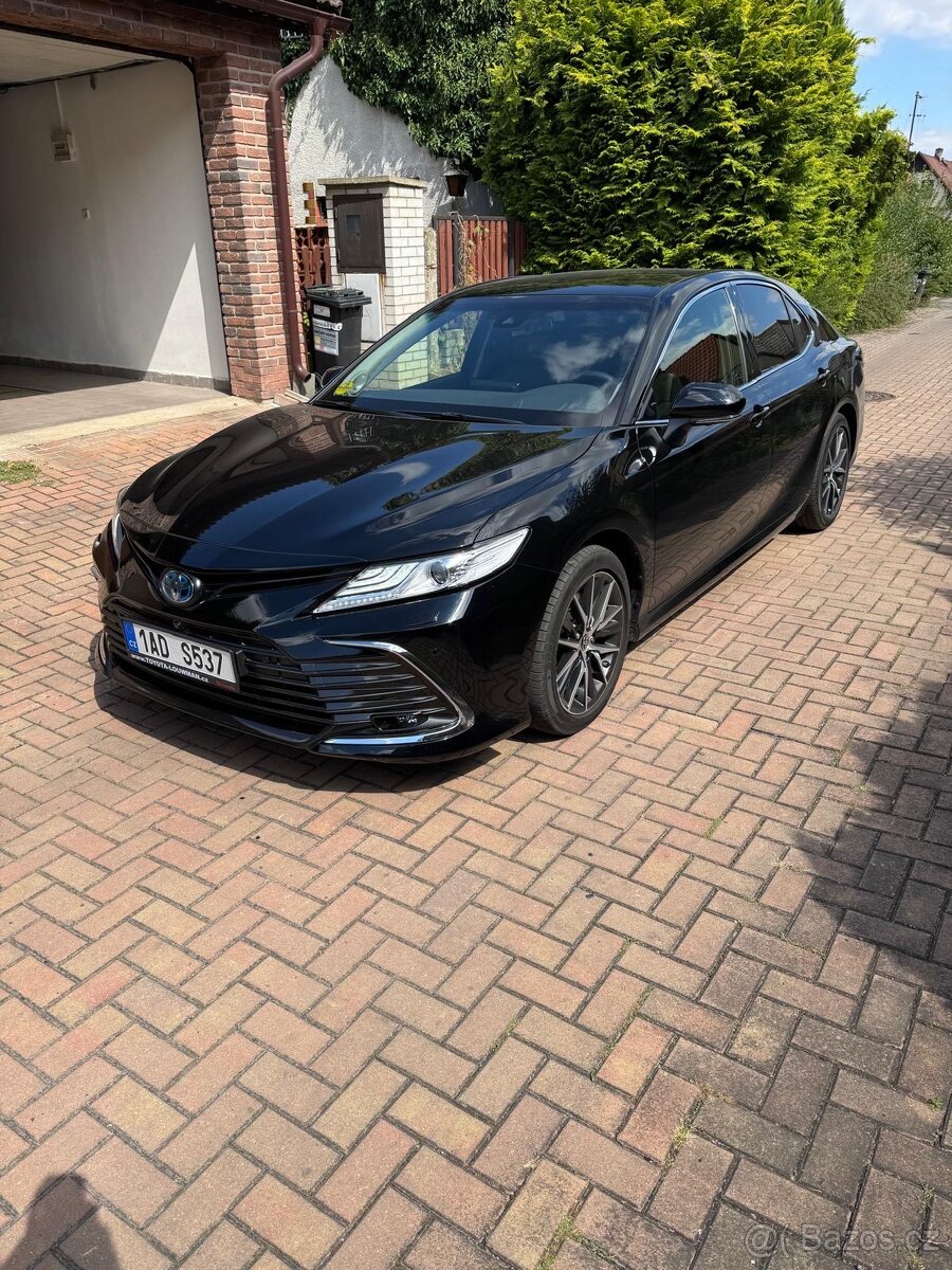 Toyota Camry hybrid 2.5 executive Vip
