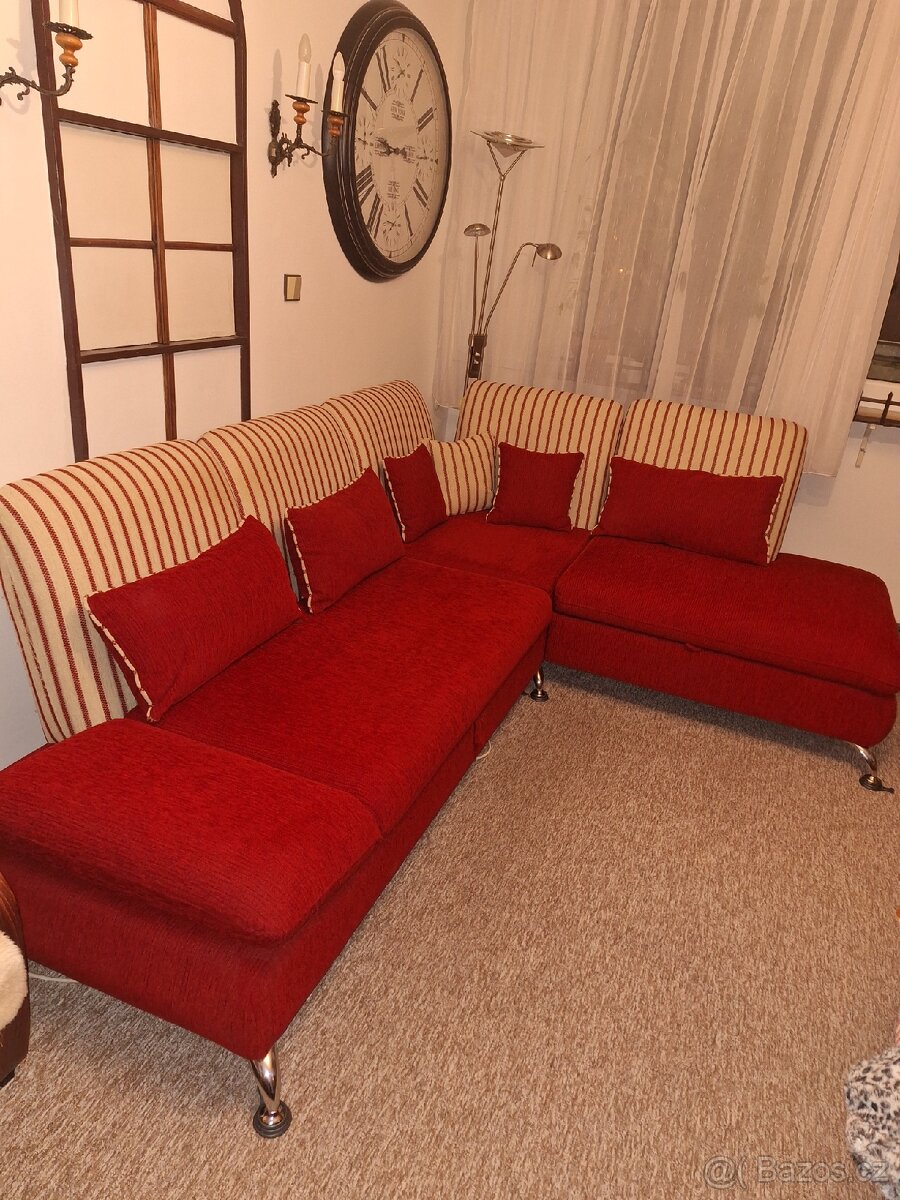 Rohová rozkládací sedačka