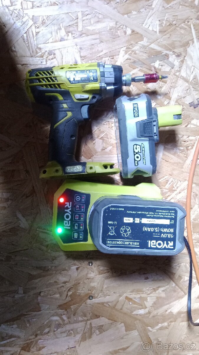 Aku nářadí Ryobi; bruska, utahovák, baterie, nabíječka