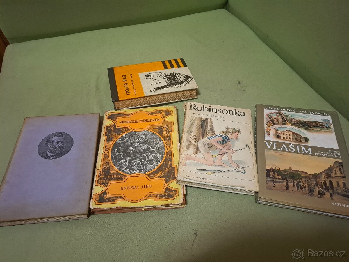 Staré knihy Jules Verne atd..
