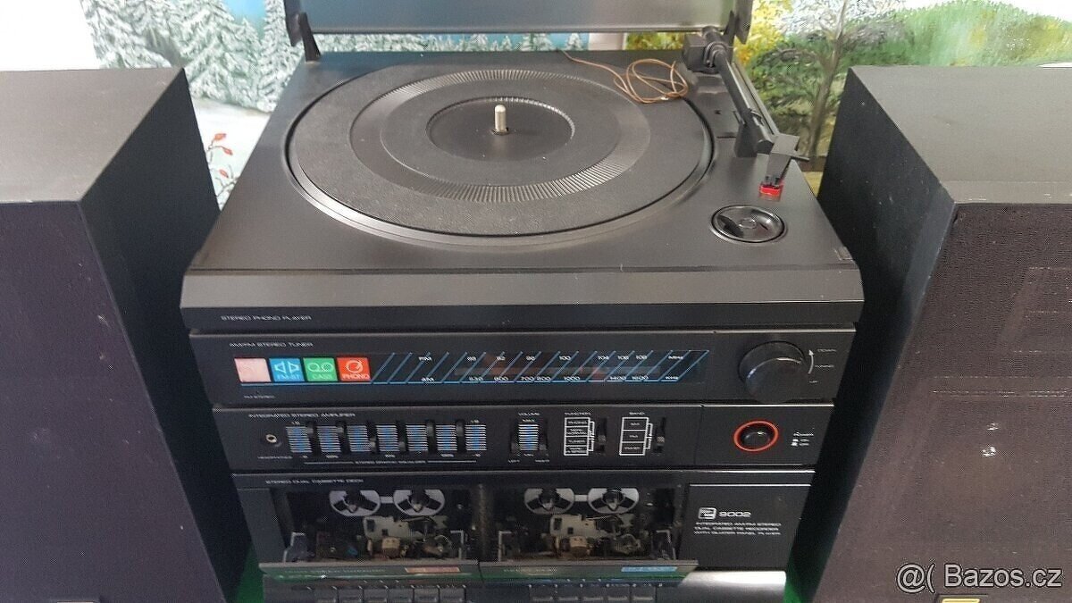 Radio na 2 kazety + gramofon s jehlou je funkční