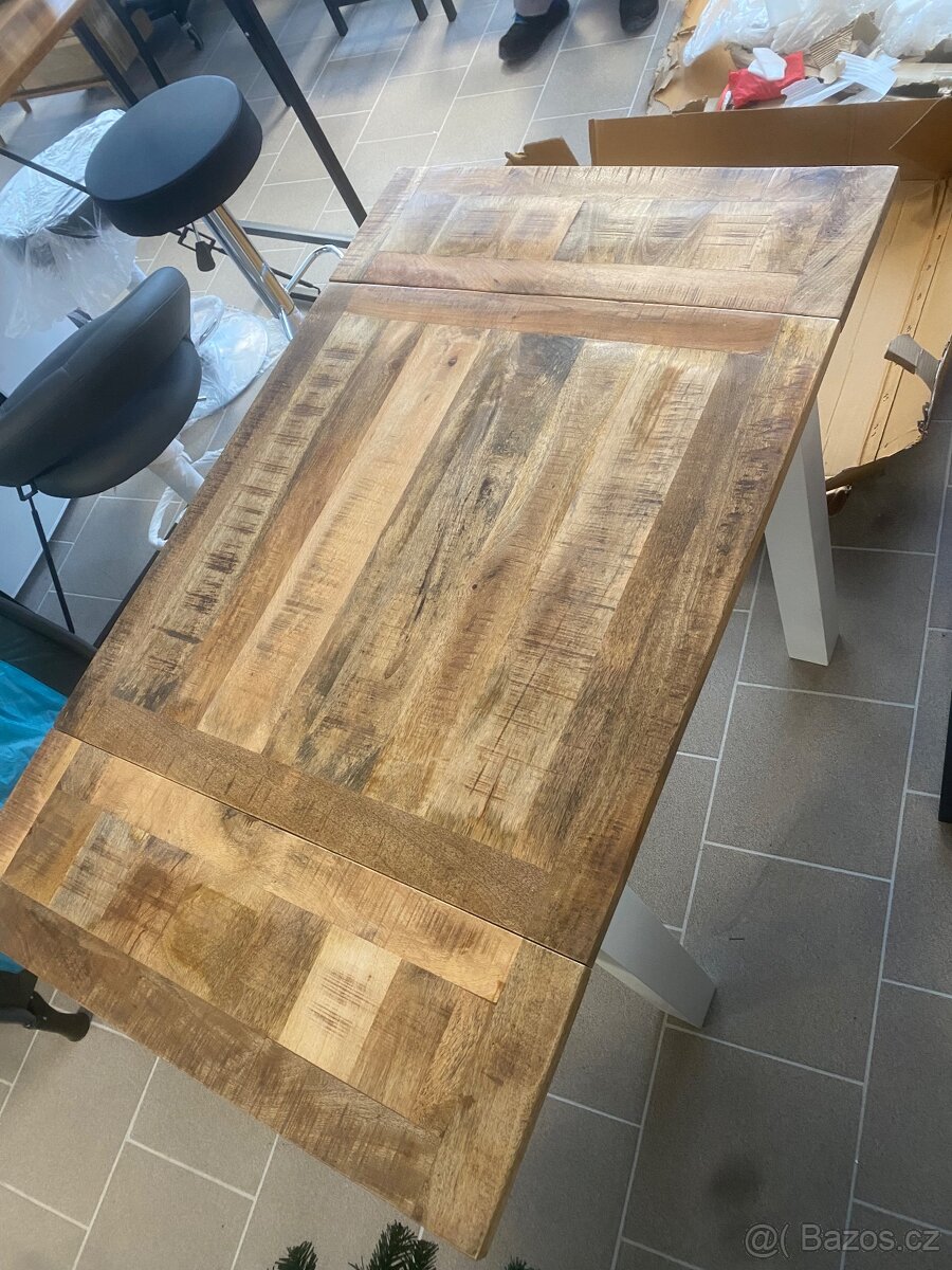 Rozkládací dřevěný jídelní stůl DIDIER 77/127 x 77 cm