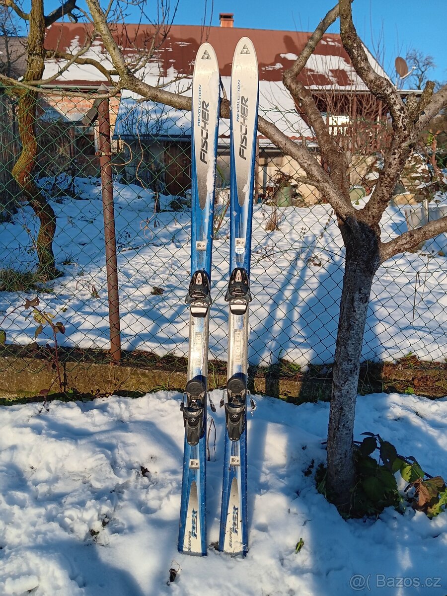 Lyže FISCHER 170 cm i s holemi 300 kč