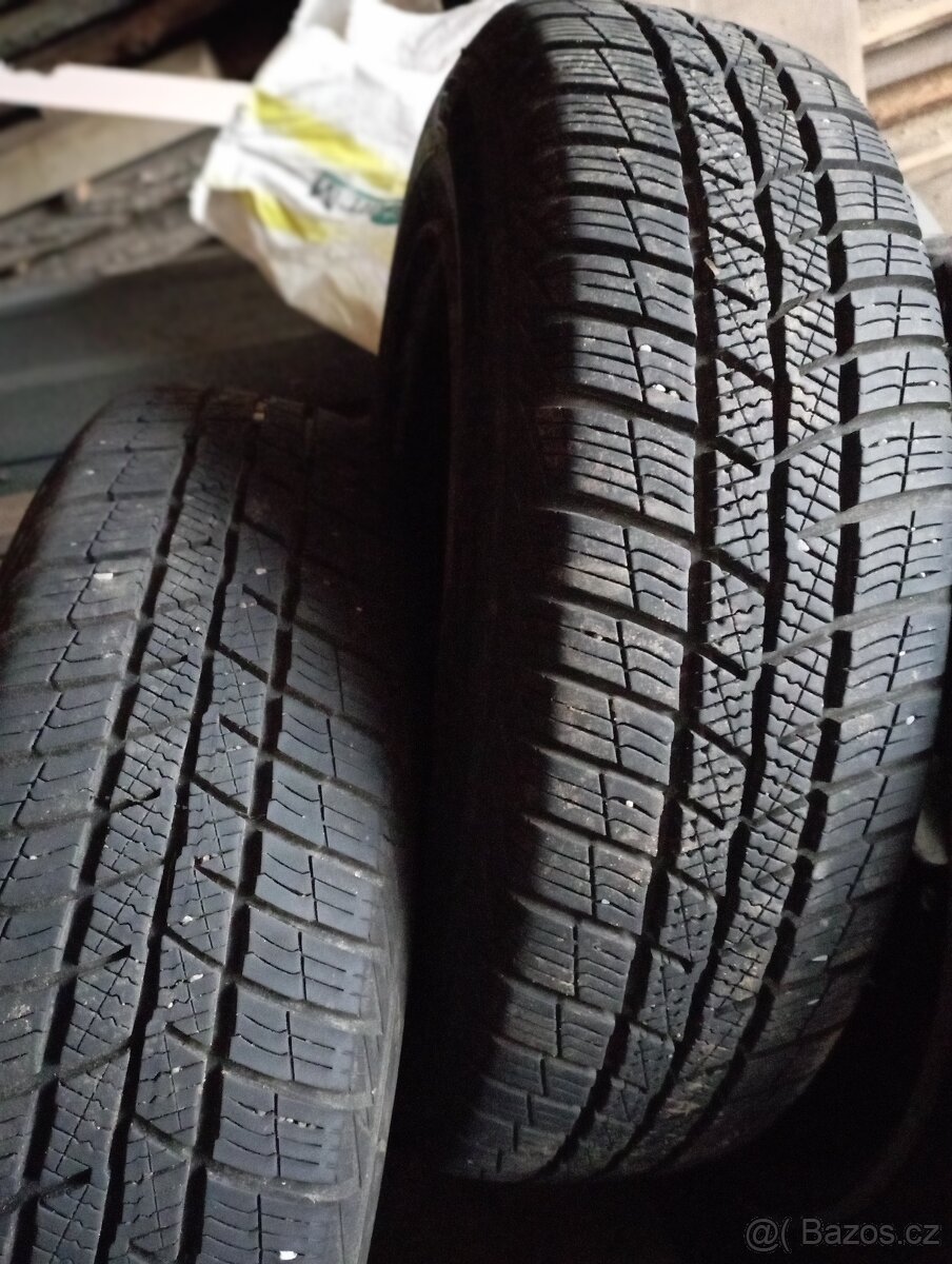 Pneu 165/70 R14