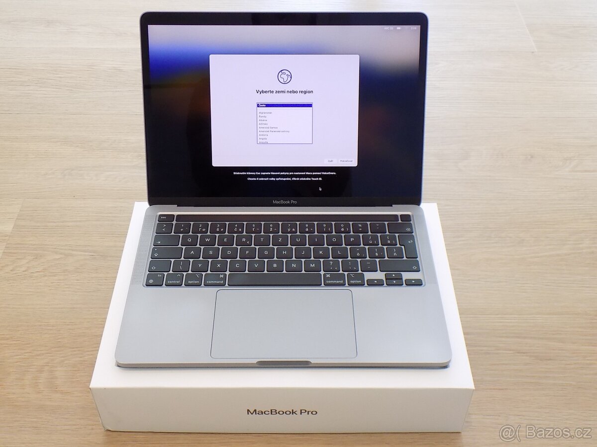 Apple MacBook Pro 13,3" Touch Bar (2020) / 16GB RAM / 256GB