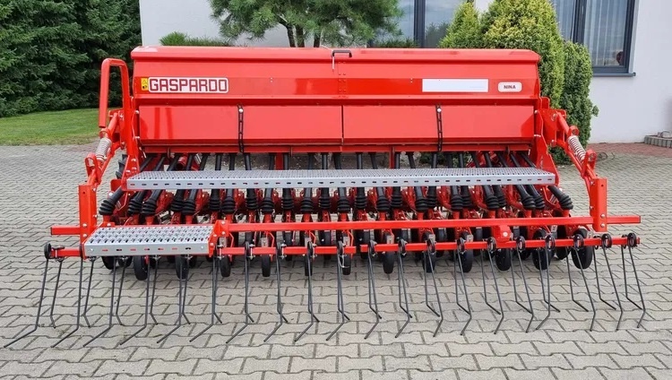 Mechanický secí stroj Maschio Gaspardo NINA