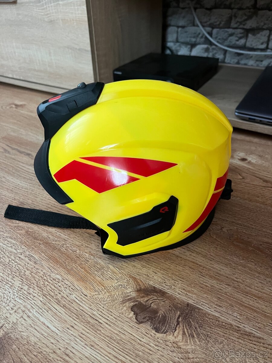 PROFI DĚTSKÁ HASIČSKÁ HELMA