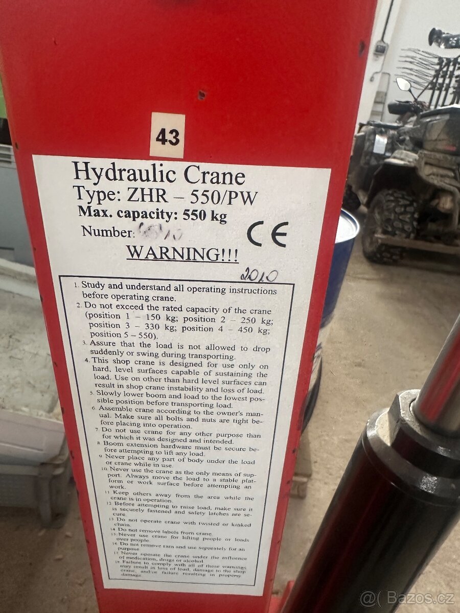 Ruční hydraulický zvedák