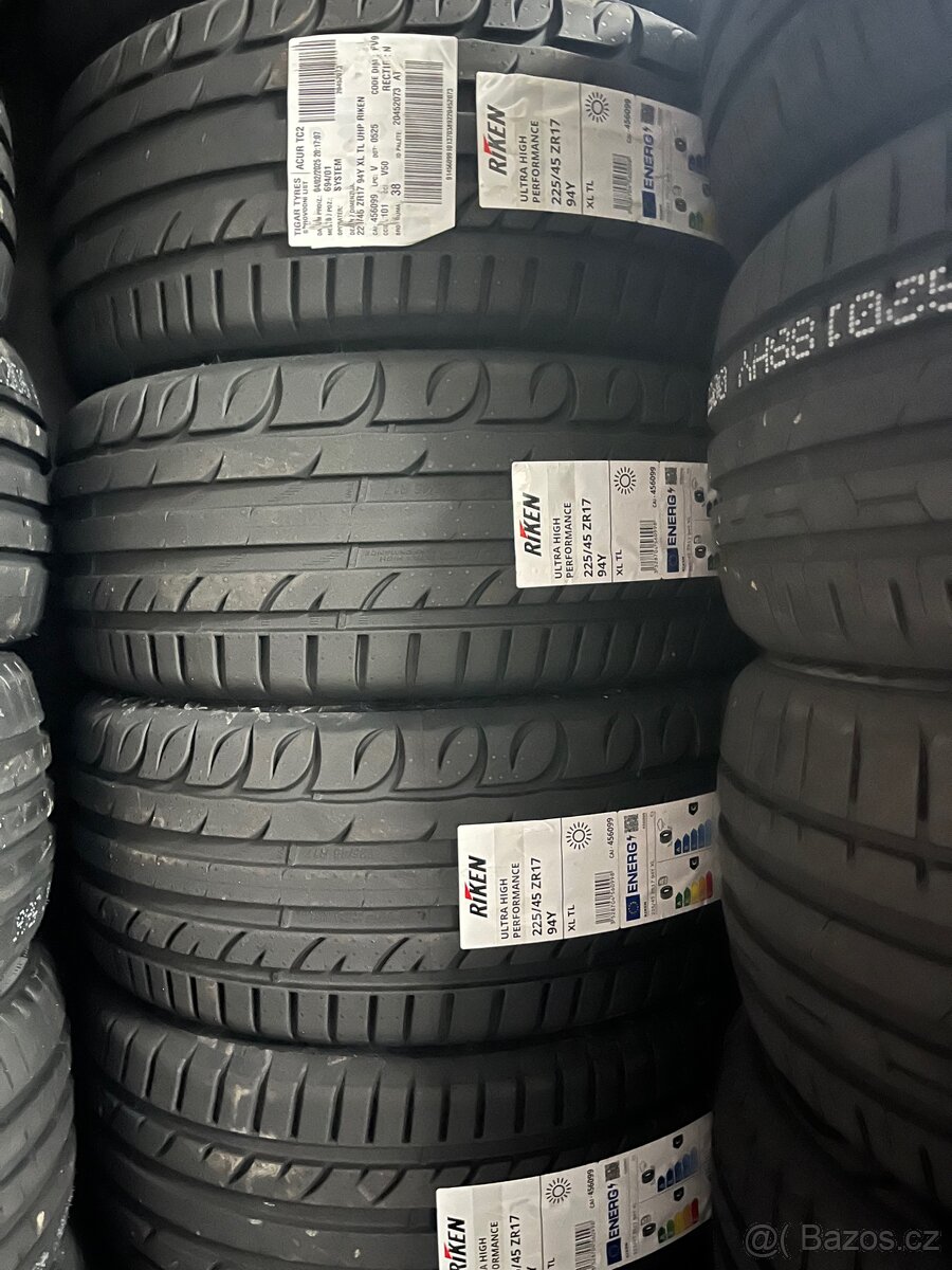 225/45/17 Riken Koncern MICHELIN
