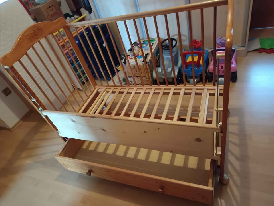 Dětská postýlka SCARLETT s matrací
