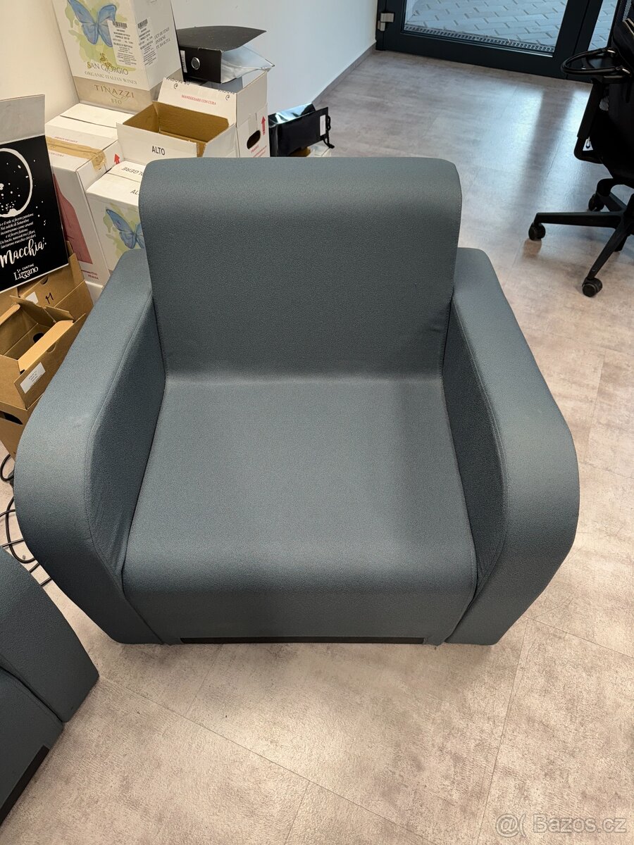 Prodám moderní křeslo elegantní a pohodlné