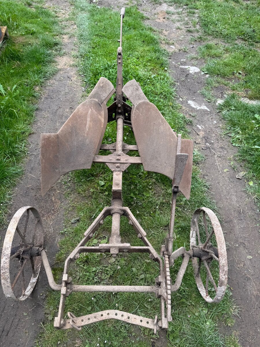 Pluh za koně