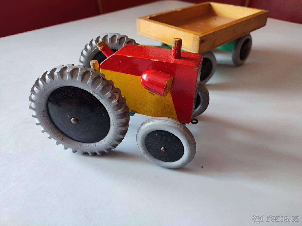 Retro hračka traktor Zetor KDN Kaden Ites Igra Tatrasmalt...