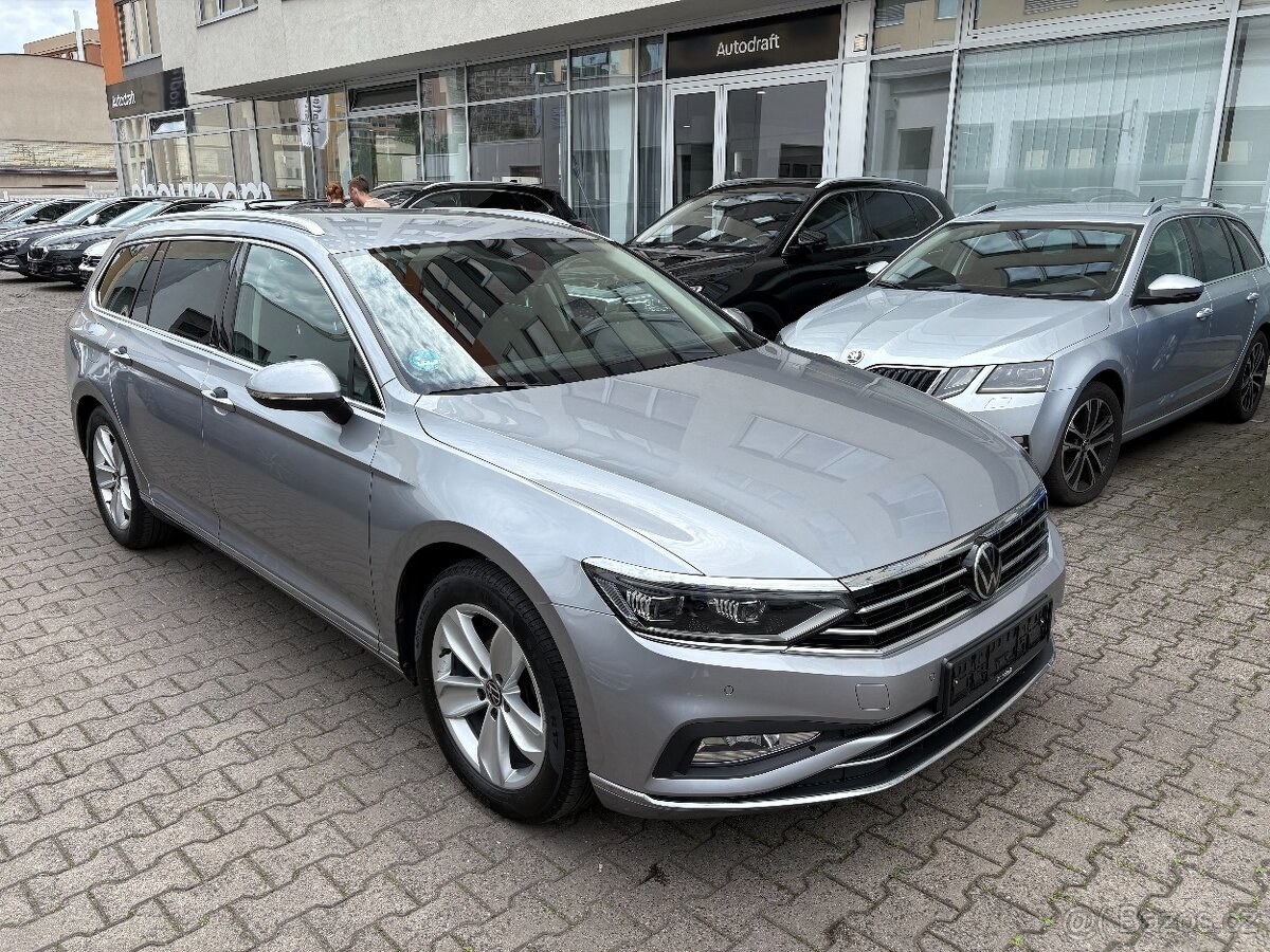 VW Passat B8 Elegance 2.0TDI 110kW DSG Matrix ACC Tažné Navi