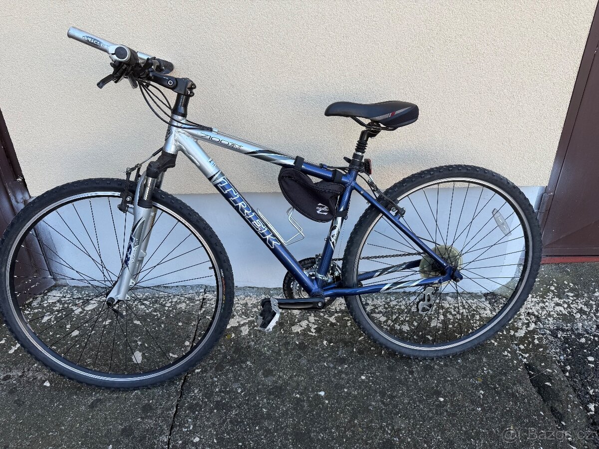 Trekové kolo TREK 7100 FX