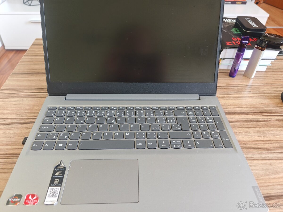 Notebook lenovo-rozbity displej
