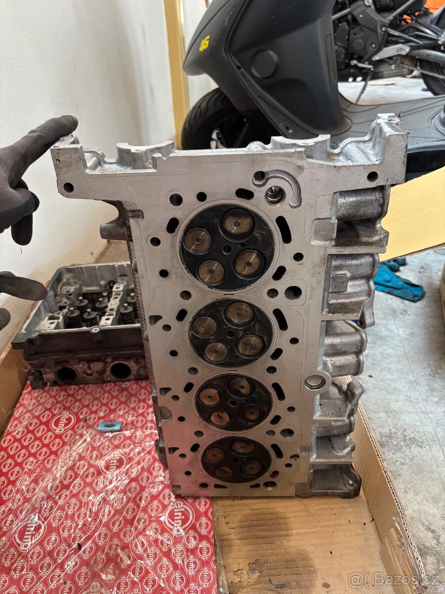 Hlava motoru Ford 2,2 tdci, udělaná, najela asi 1000km