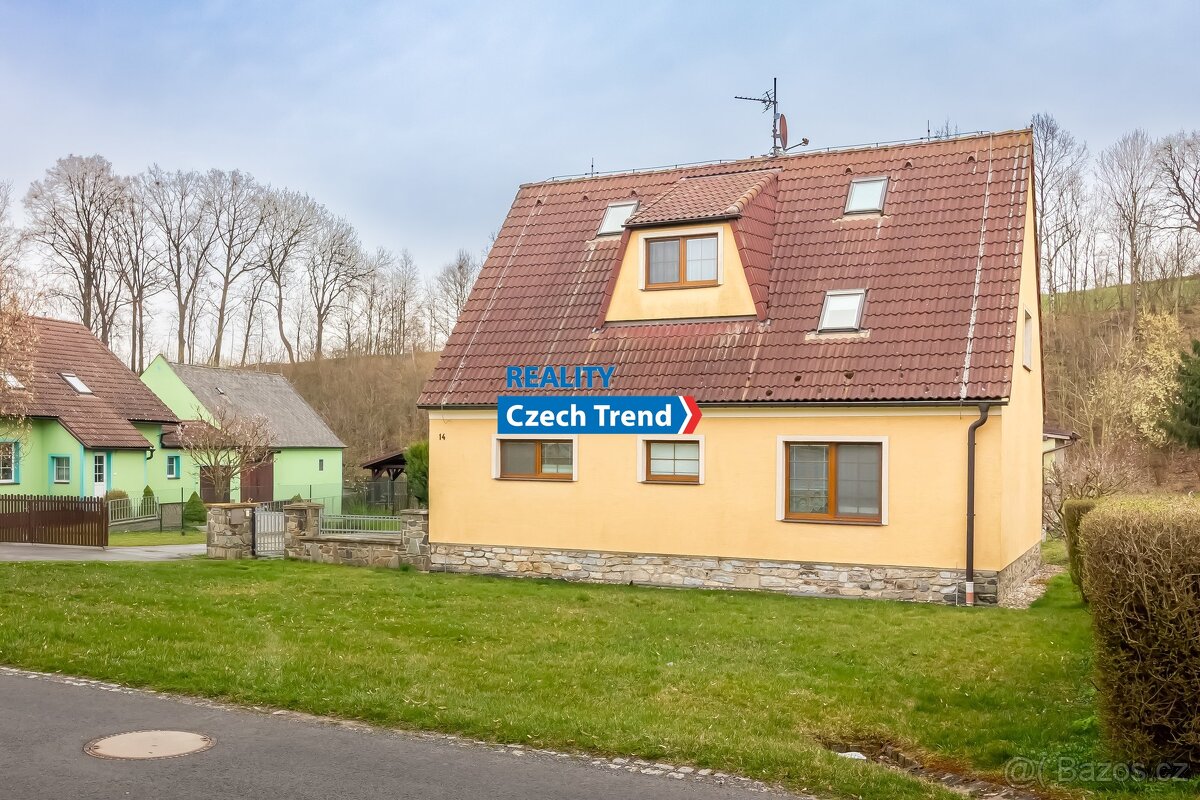 Prodej rodinné domy, 220 m2, ev.č. 02772