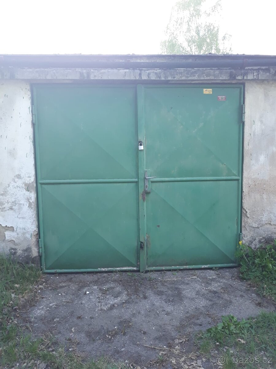 Pronajmu garáž v Pardubicích