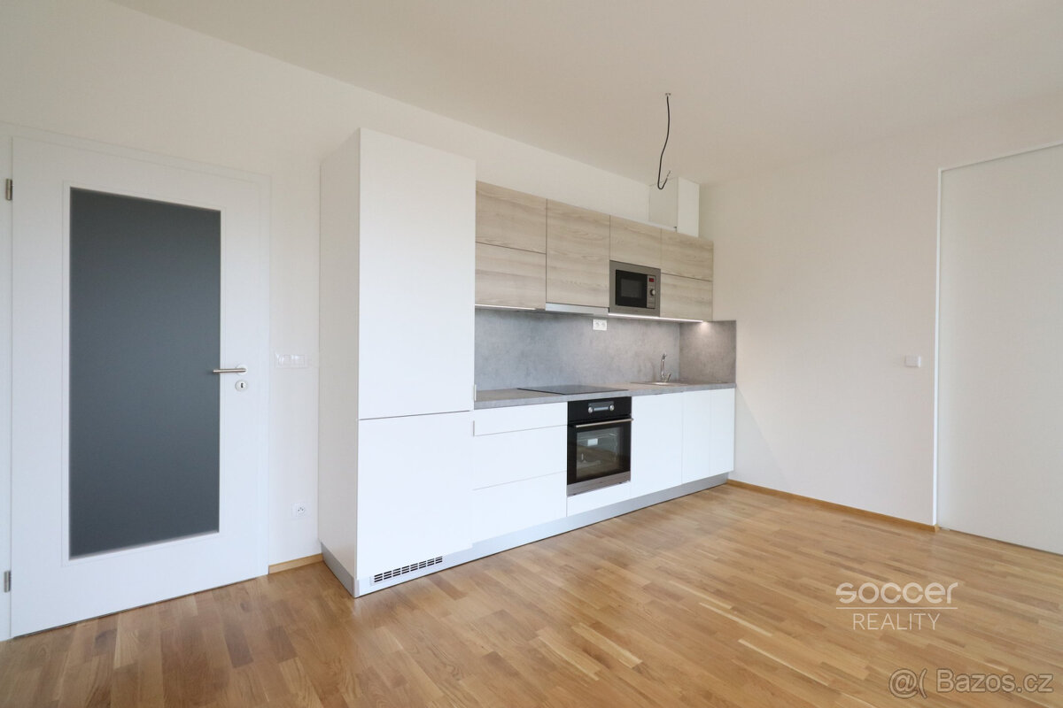 Pronájem bytu 2+kk/B, 46 m2 + 5 m2 balkon, ulice Breitfeldov