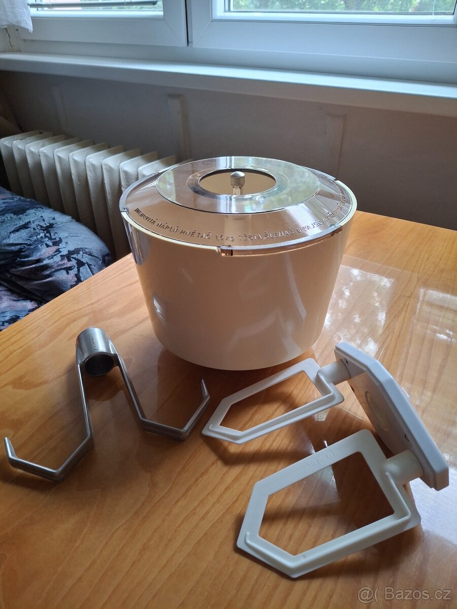 Kompletní hnětač a slehač ETA 0010