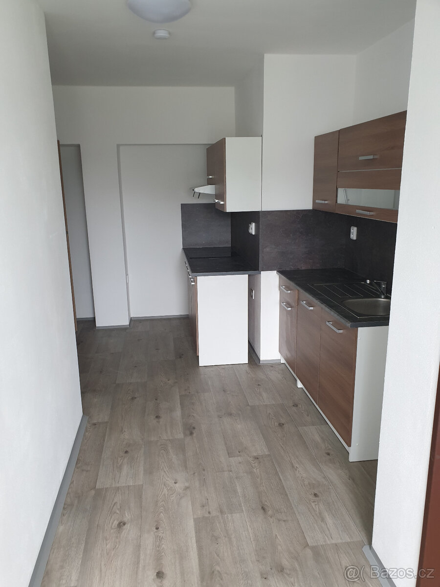 pronájem 1+1 v Olomouci-Chválkovicích