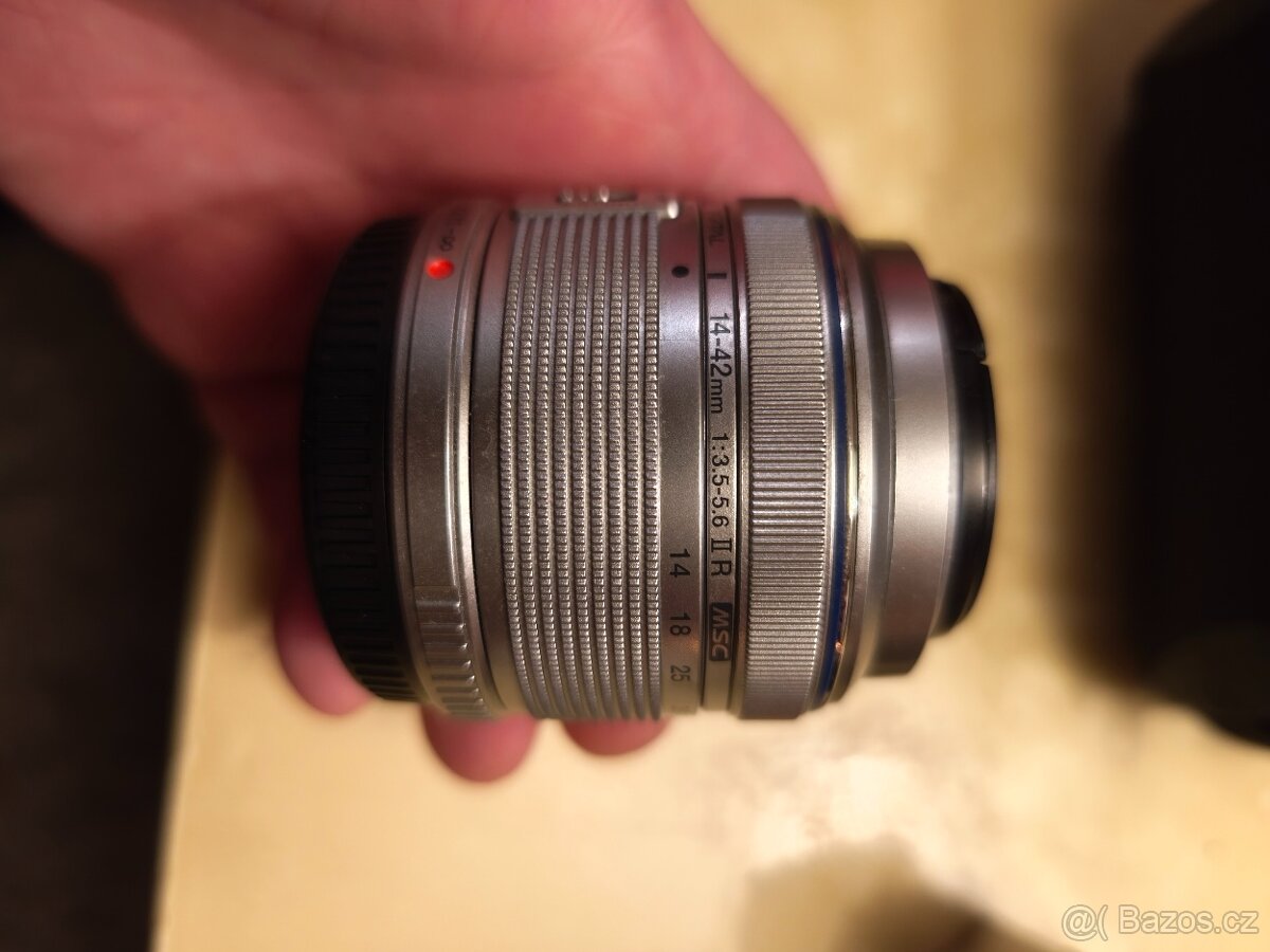 Olympus M.Zuiko 14-42/3.5-5.6 II R MSC silver