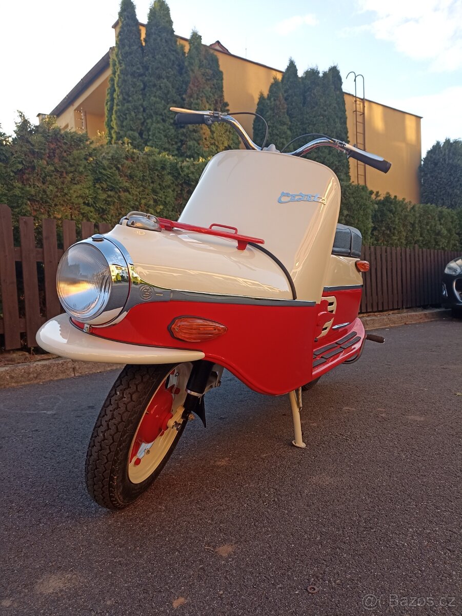 čz 175 skútr prase