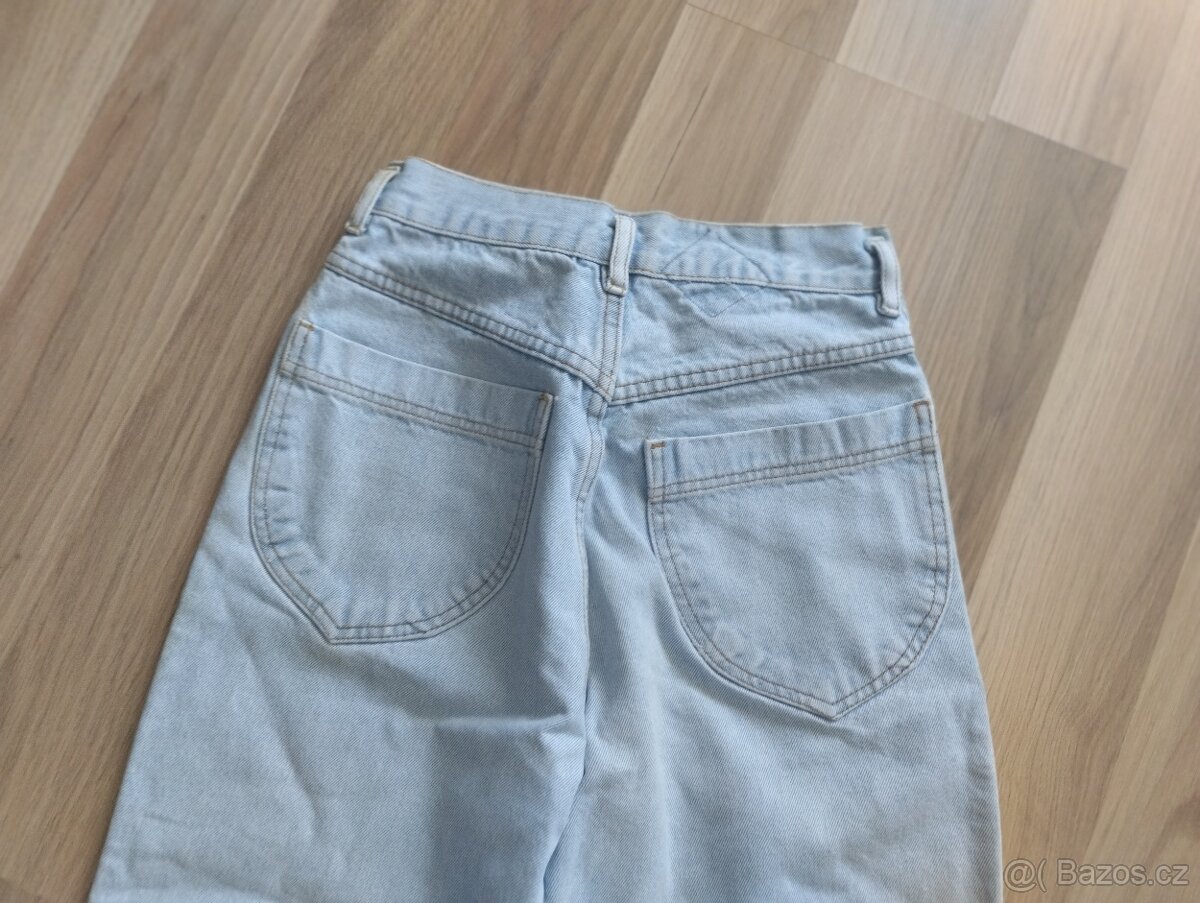 Jeans s vysokým pasem