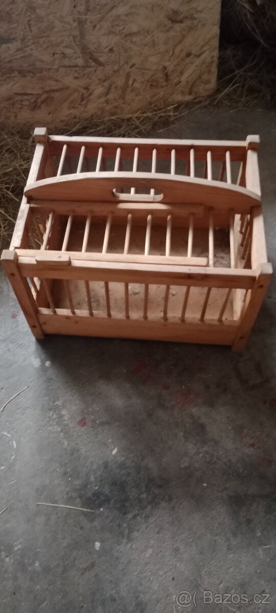 Prodám dřevěnou přepravku na ptactvo