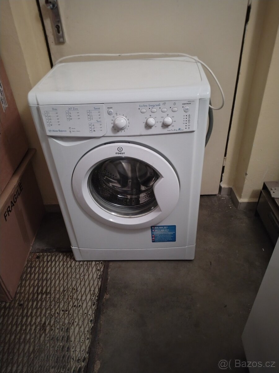 Automatická pračka Indesit se zárukou