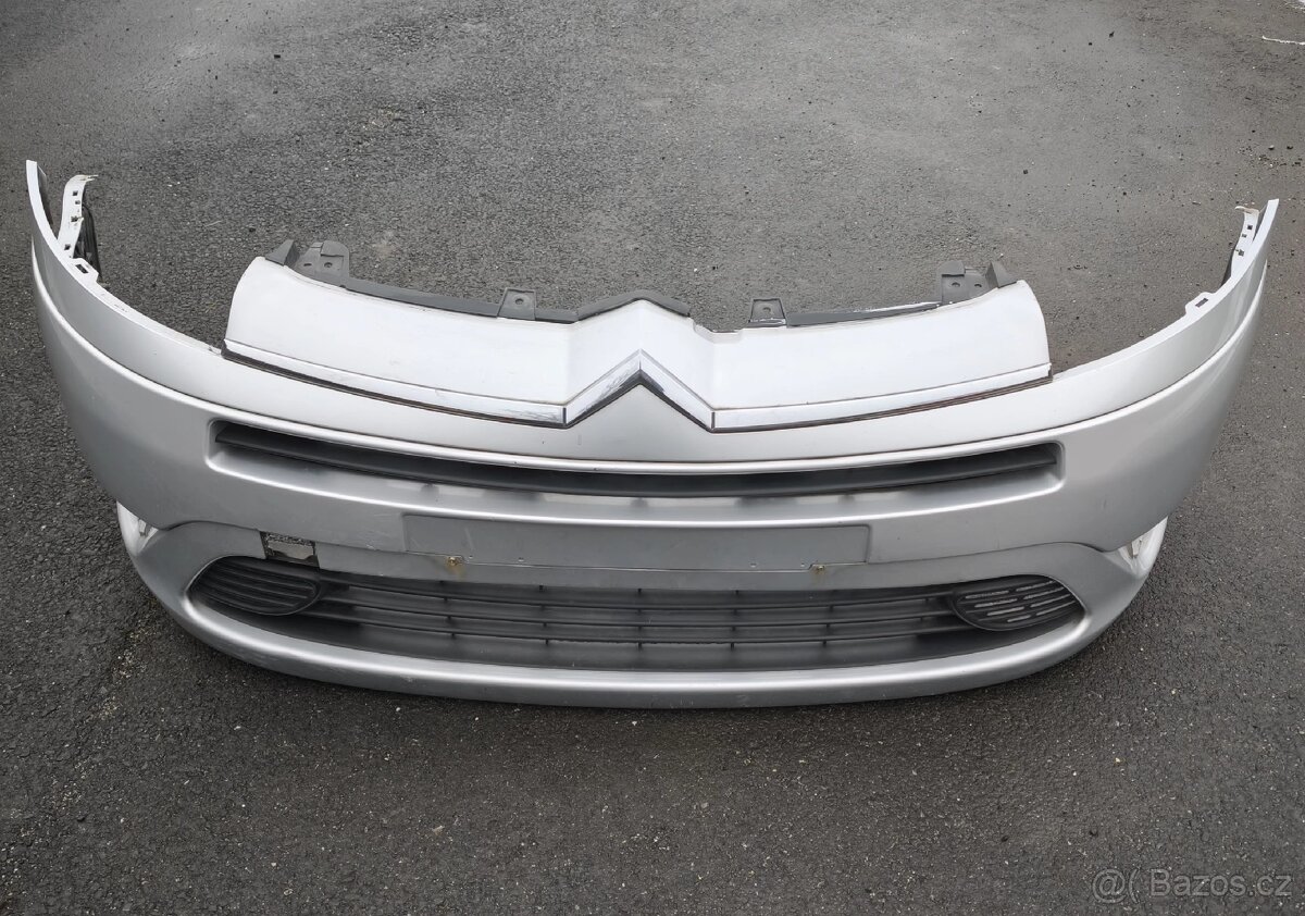 Přední nárazník Citroen C4 Picasso/ Grand stříbrný