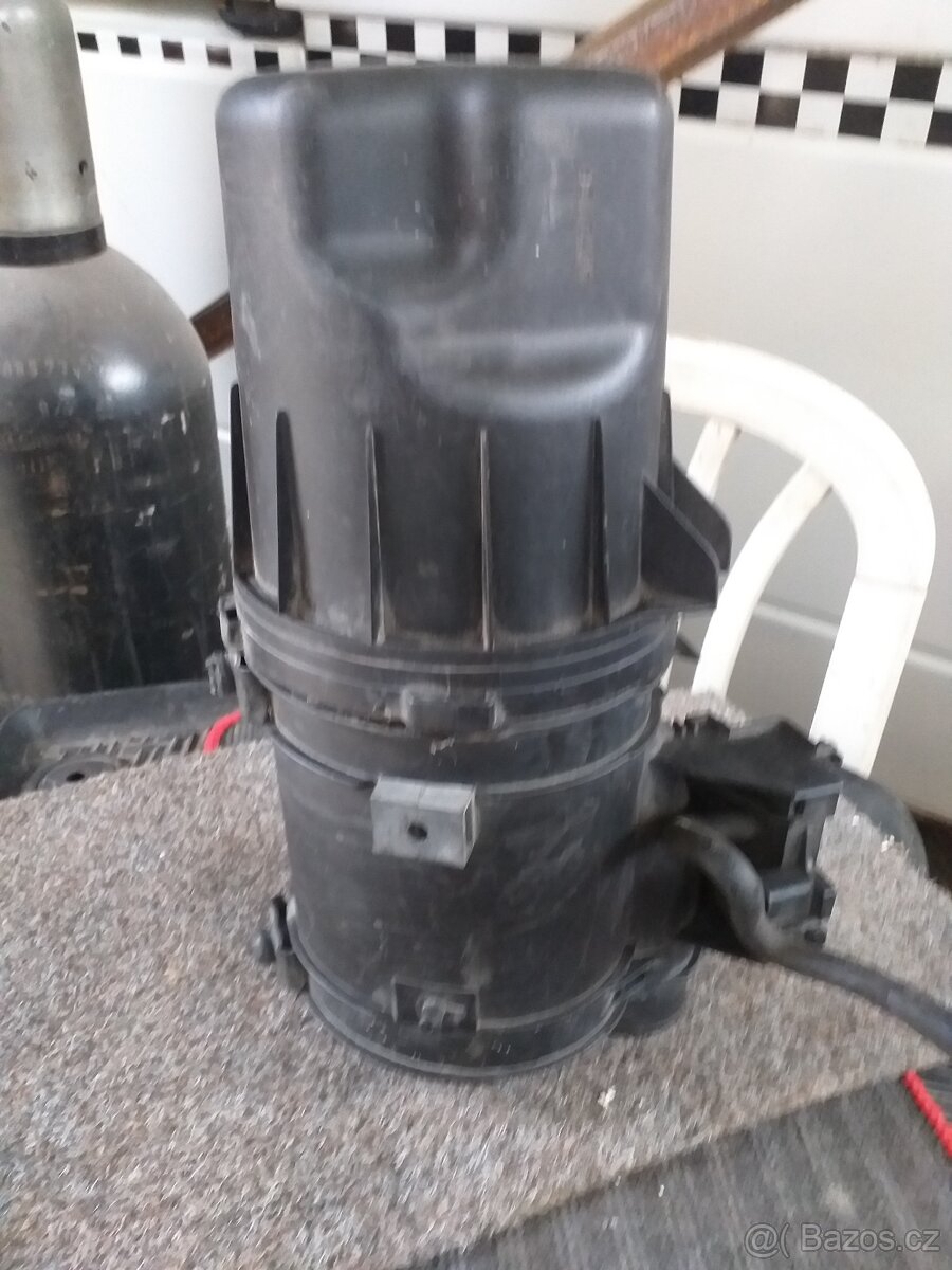 Vzduchový filtr na Renault Twingo 1