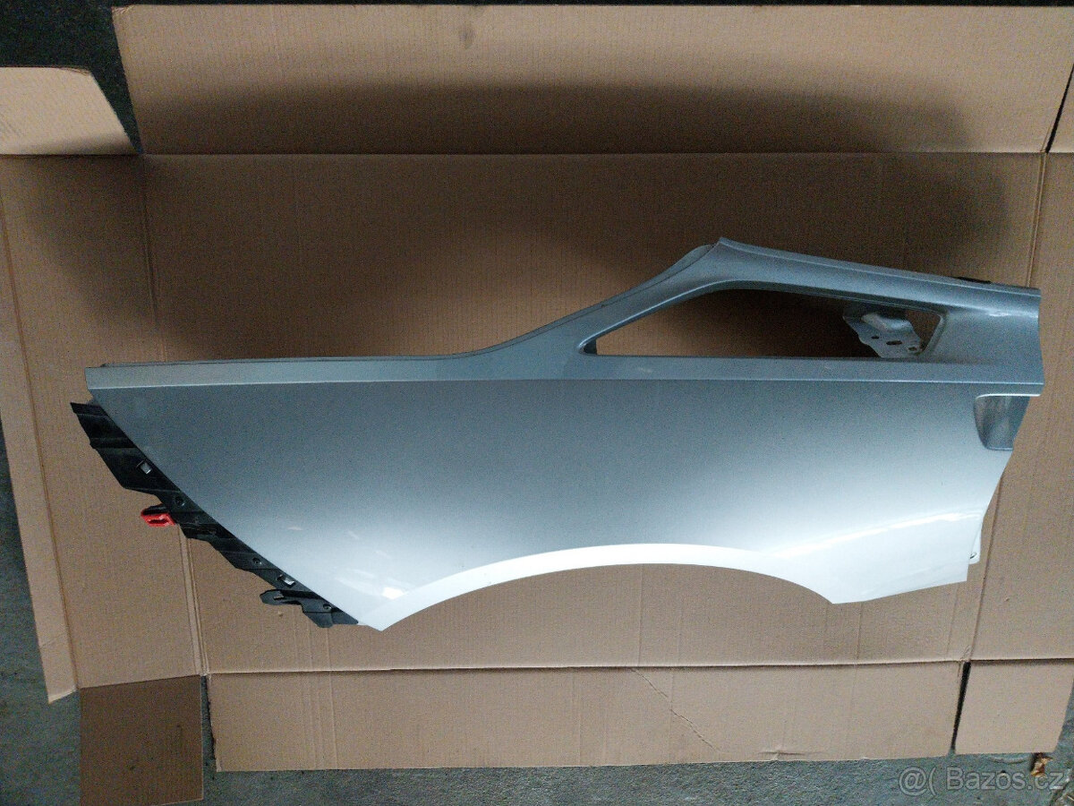 Blatník pravý zadní Corvette C7