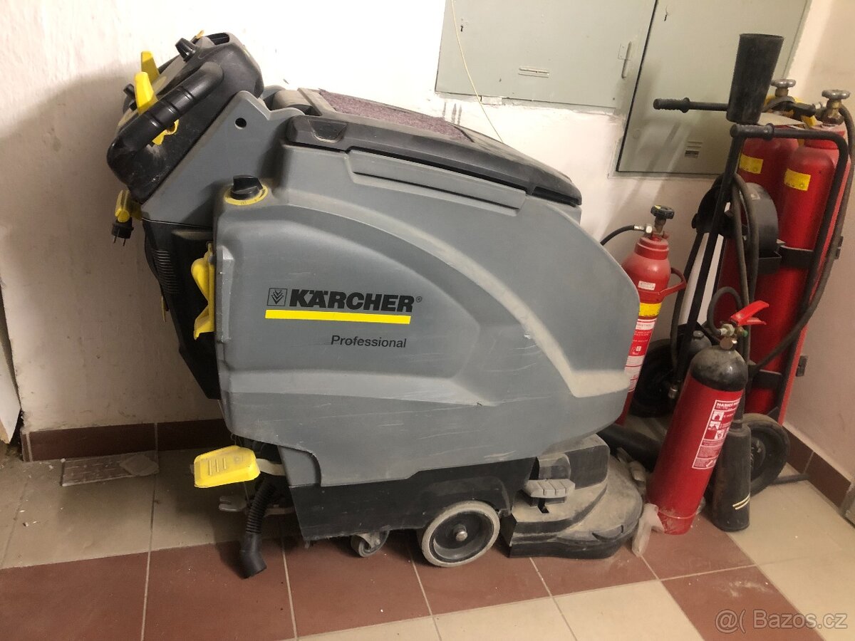 Podlahový mycí stroj Kärcher B40C