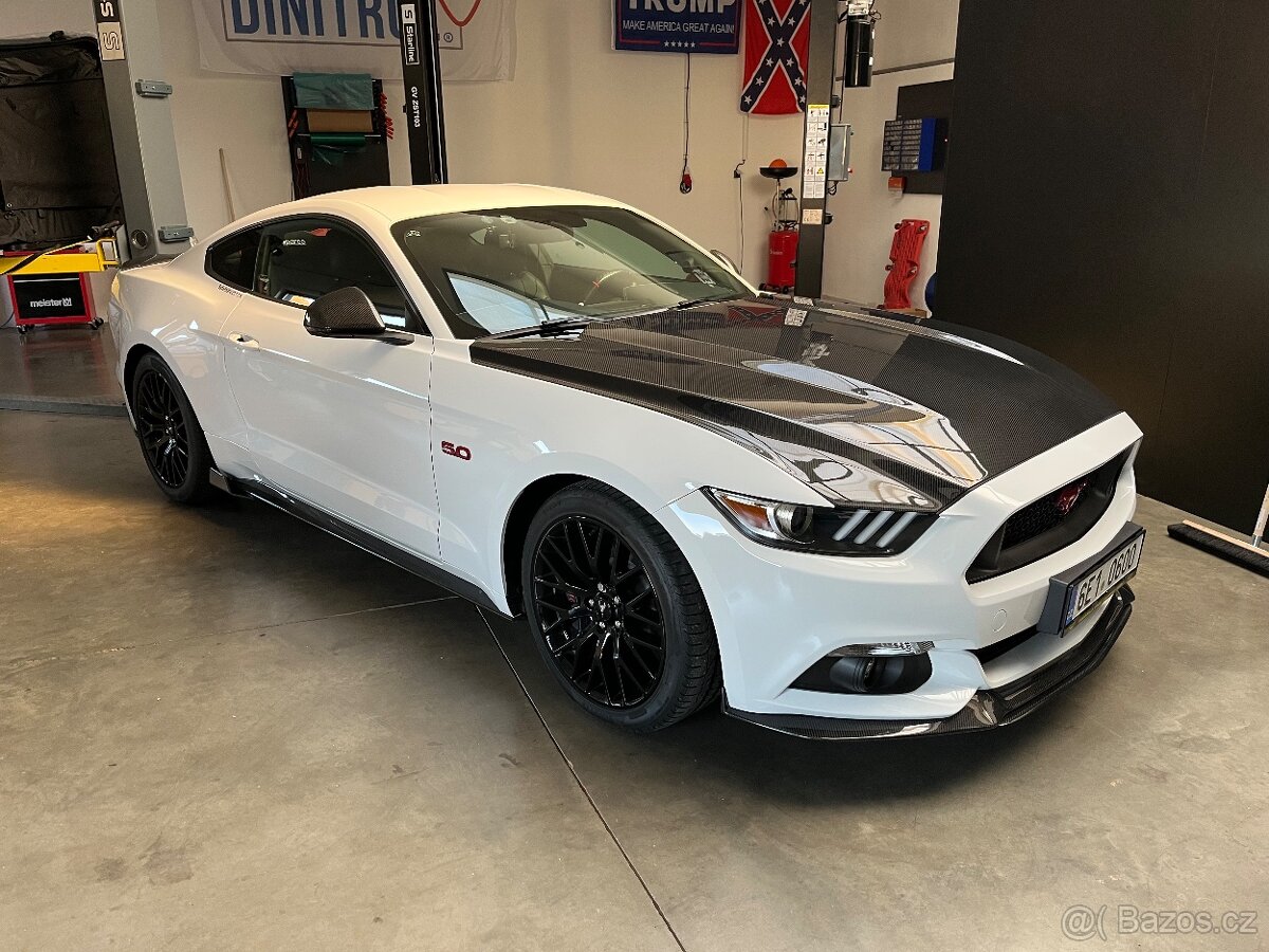 Ford Mustang 5.0 V8 310kw model 2017 do provozu 2018