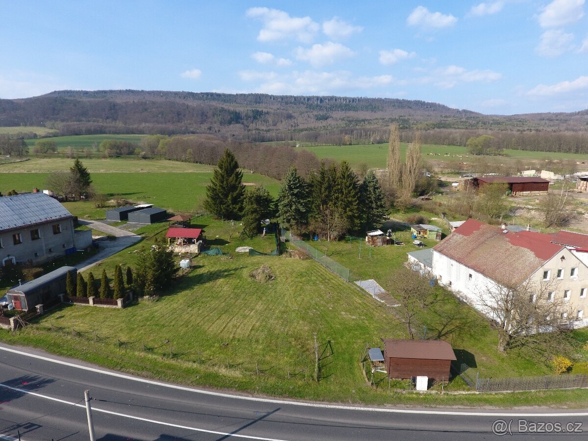 Stavební parcela včetně stavebního povolení Libouchec