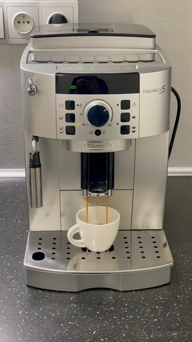 Kávovar DeLonghi