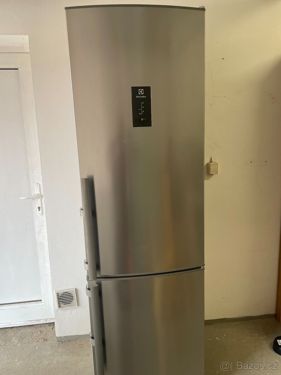 Lednicka Electrolux EN3854 MFX 265+92
